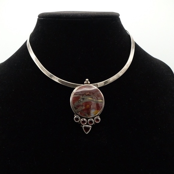 Stunner that shifts in LIGHT .925 Sterling Silver With 5 Garnet stones & Jasper - Picture 12 of 16